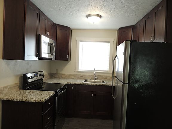 3rd image of 1012 W 8th Ave #8-2