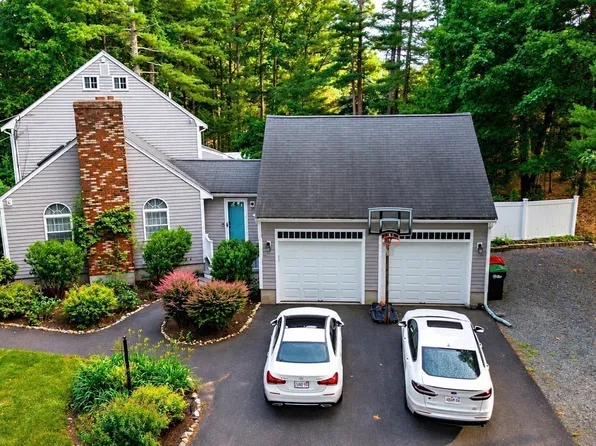 196 Mechanic St, Foxboro, MA 02035