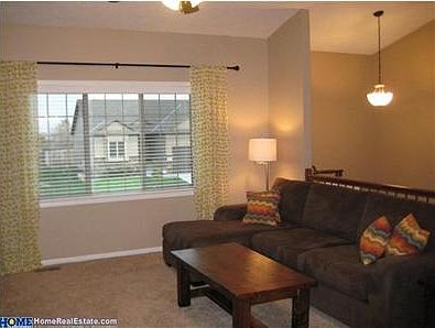 3rd image of 7915 Mandalay Dr