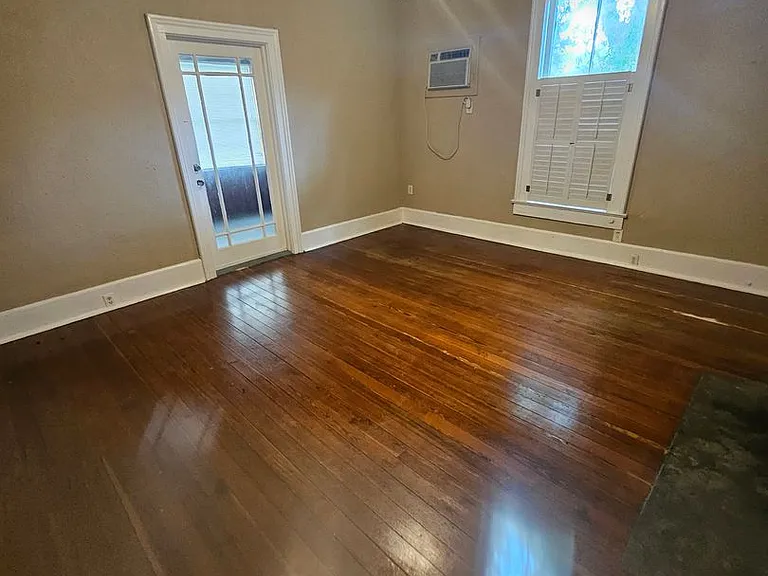 735 N Westmoreland Dr — Photo 4