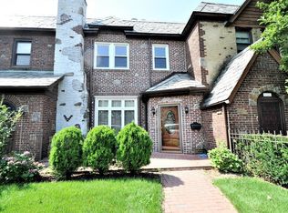 6782 Groton St, Forest Hills, NY 11375