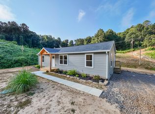 27 Betty Sue Deyton Rd, Robbinsville, NC 28771