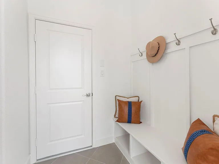 26545 Pioneer Pointe Ct — Photo 4