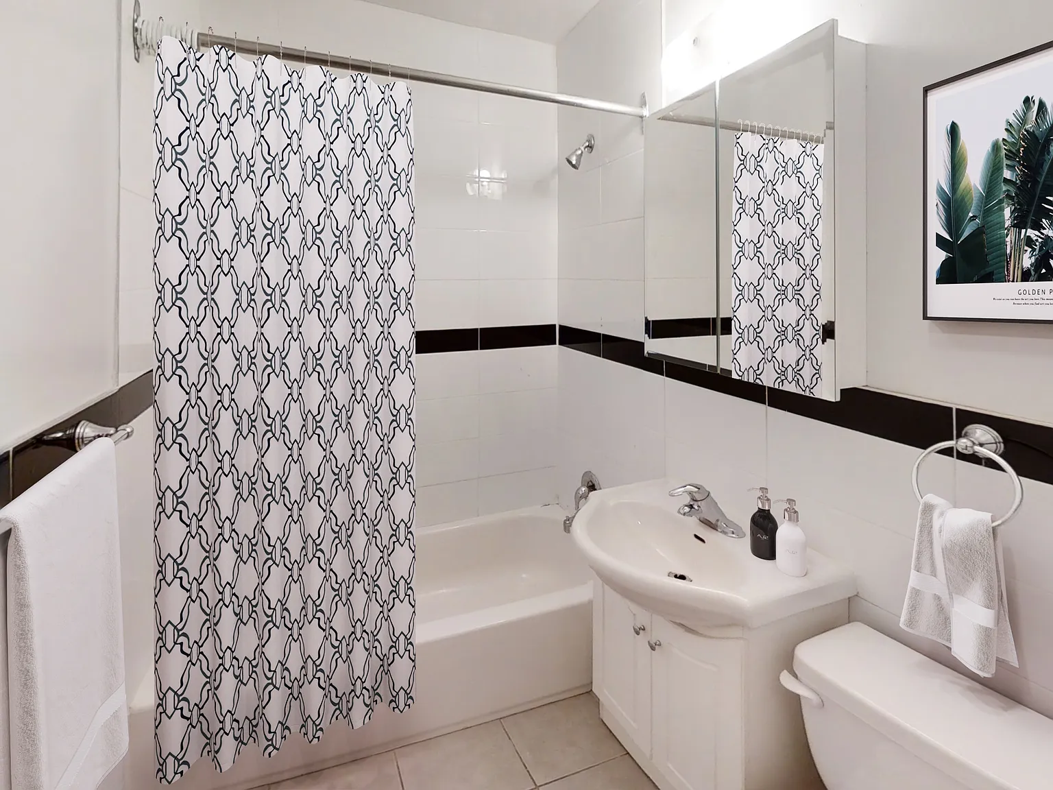 4854 Bathurst street — Photo 4