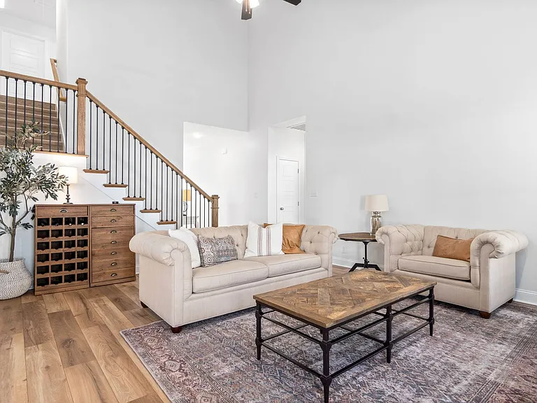 516 Bowden Dr — Photo 7