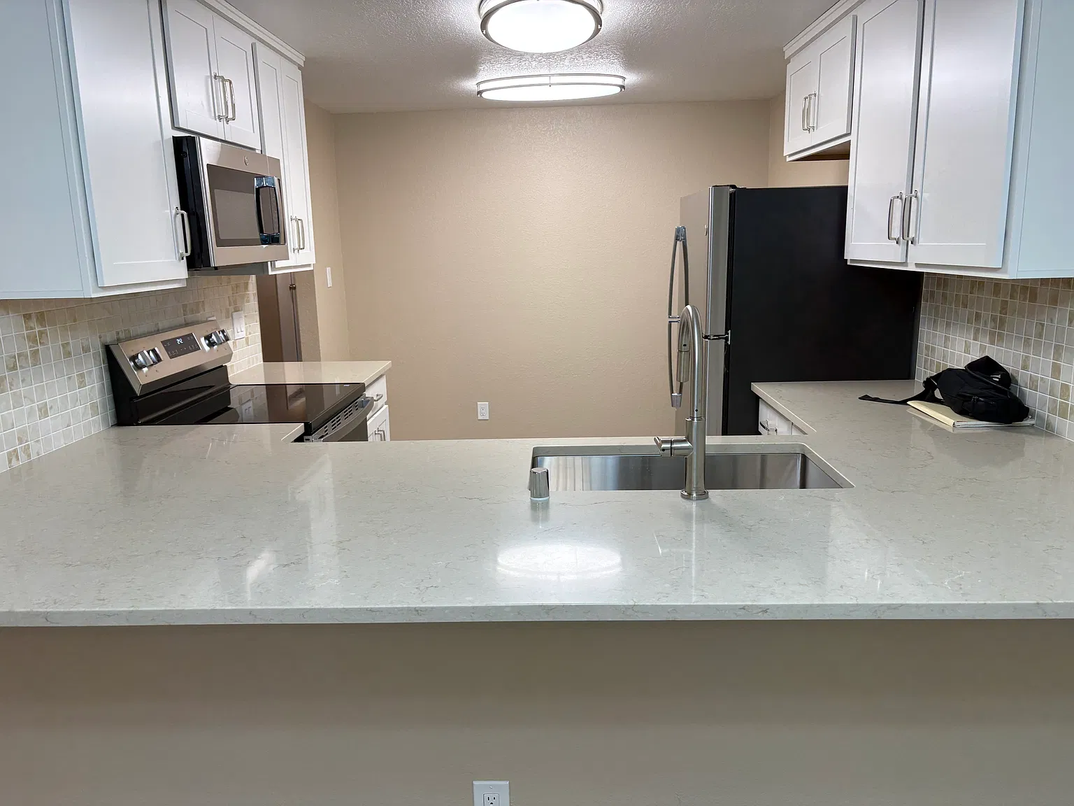 3 bed, 1145 sqft, $2,600 — Photo 2