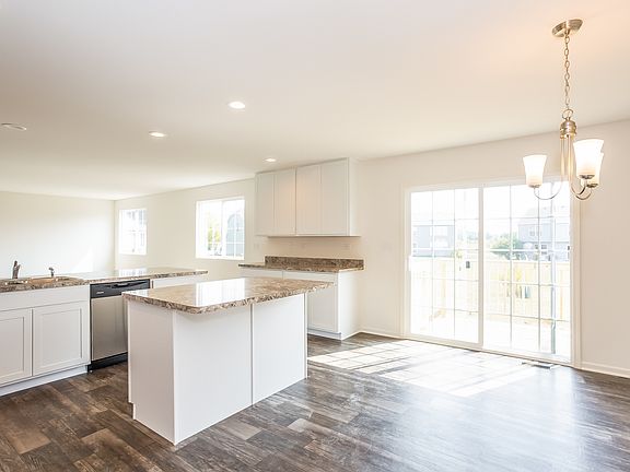 4th image of 1661 Serenity Dr