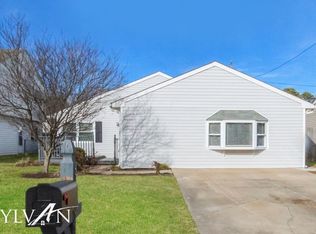 3532 Forest Glen Rd, Virginia Beach, VA 23452