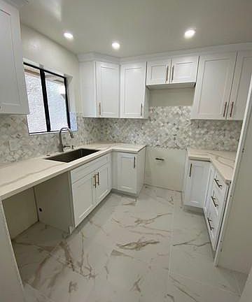 4th image of 345 N Jackson St APT 203
