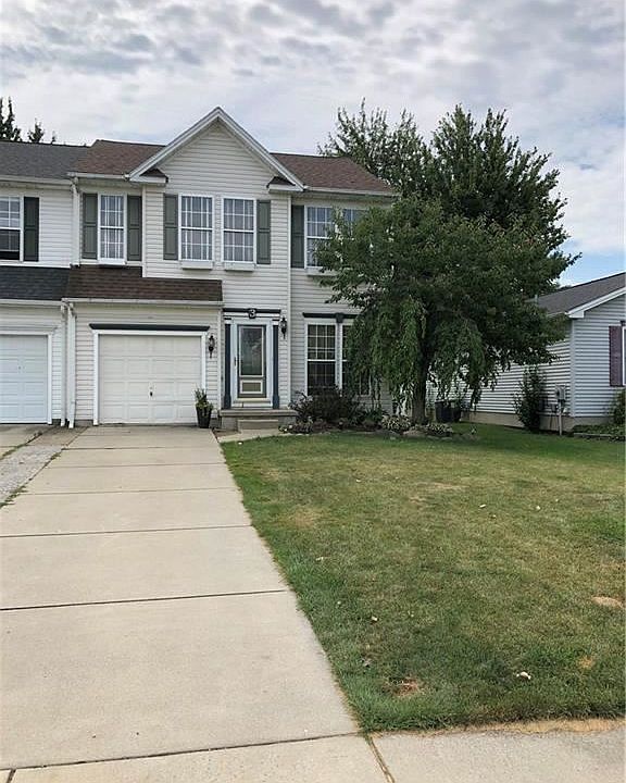1st image of 3 Carla Ln
