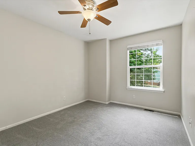 Upstairs Bedroom #2