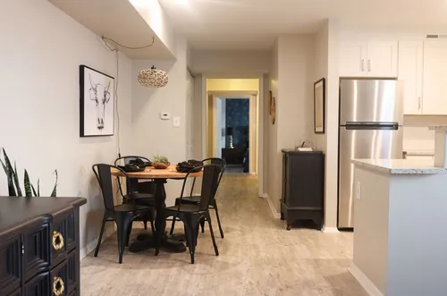 Experience Downtown Living at Its Finest at 901 South Apartments! Photo 1