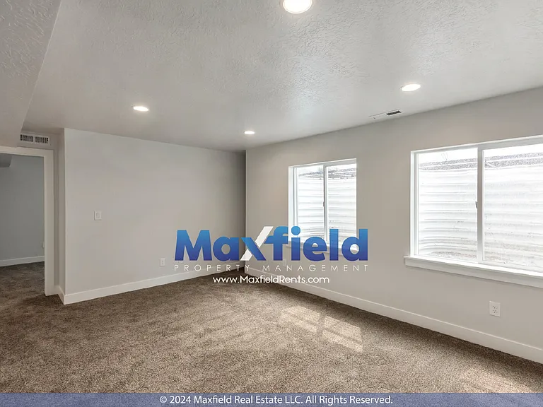 315 N Tidwell St — Photo 6
