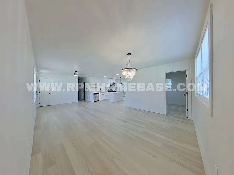 506 Forrest Ct — Photo 7