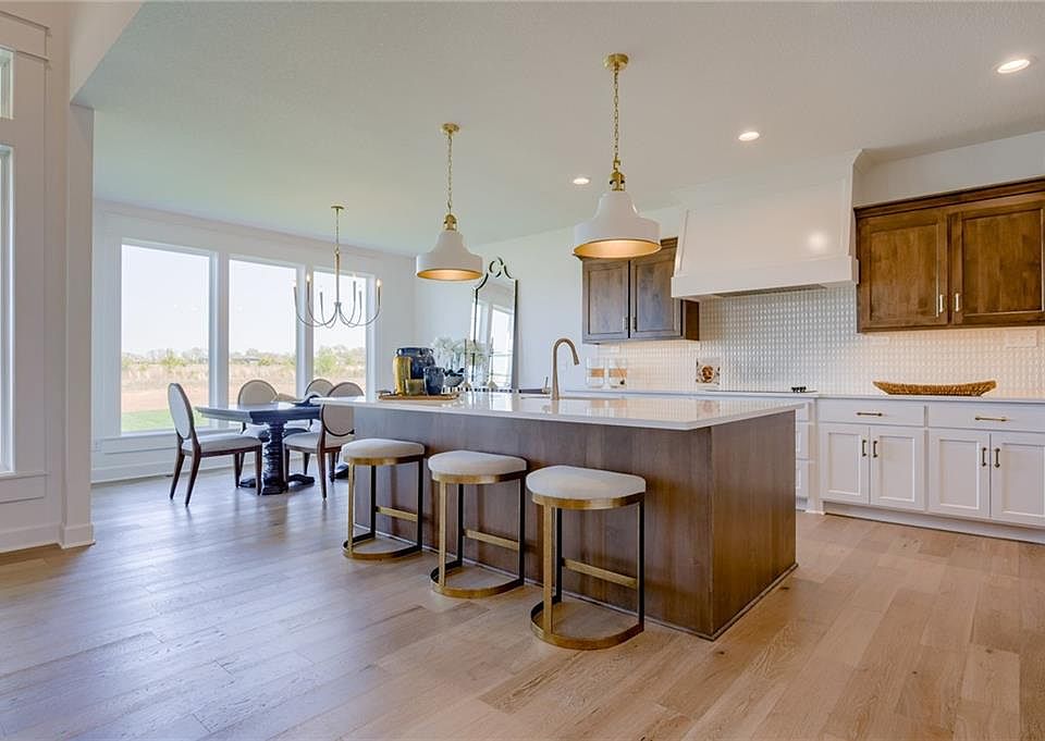 17929 Manor St, Stilwell, KS 66085 MLS 2466637 Zillow