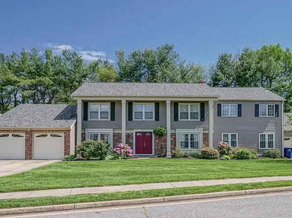514 Meadow Ct, Mount Laurel, NJ 08054