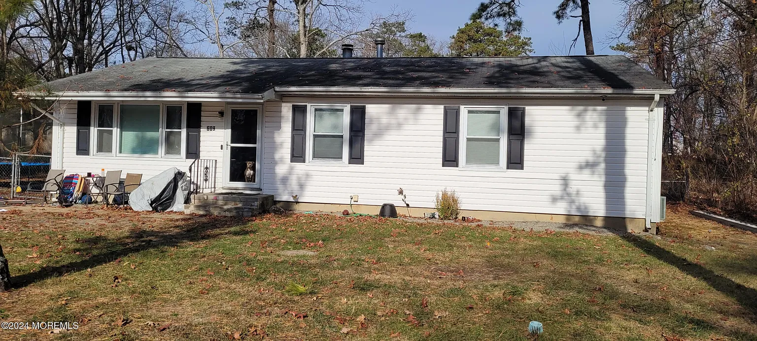 609 Commonwealth Boulevard photo 1