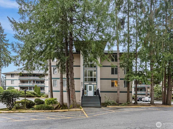 5620 200th Street SW #A102, Lynnwood, WA 98036