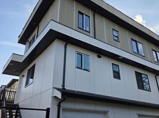 6765 Kitchener St #4, Burnaby, BC V5B2J8