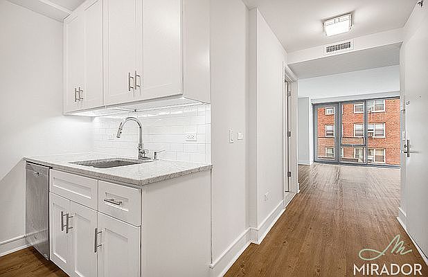 1st image of 237 E 34th St APT 304