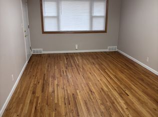 302 S 47th St, Lincoln, NE 68510