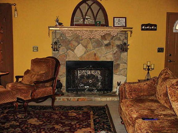 3rd image of 2288 Lakecrest Dr