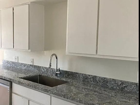 3rd image of 1401 E Dunlap Ave #1419-4
