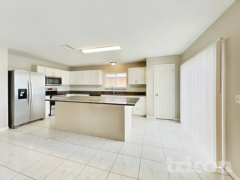 2483 Brownwood Dr — Photo 7