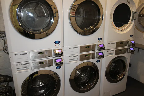 Rented by Blip LLC | media 25