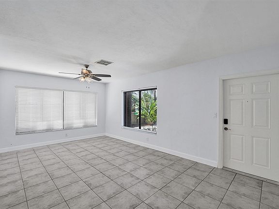 3rd image of 1632 NE 17th Avenue