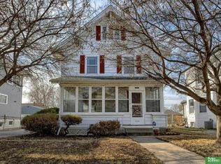 2563 Evans St, Omaha, NE 68111