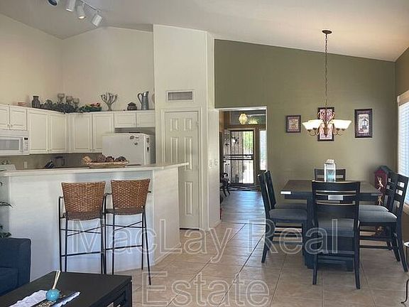 2nd image of 3641 S Hawthorn Dr