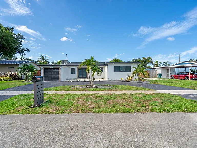 3609 SW 23rd St — Photo 33