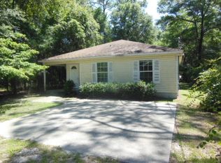 137 Choctaw Rd, Crawfordville, FL 32327
