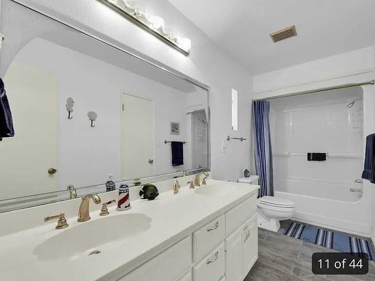 104 W Capricorn Dr #B — Photo 9