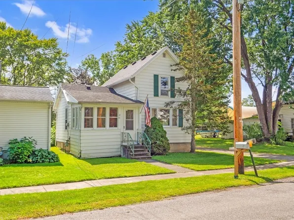 21 Gibson St, Bergen, NY 14416