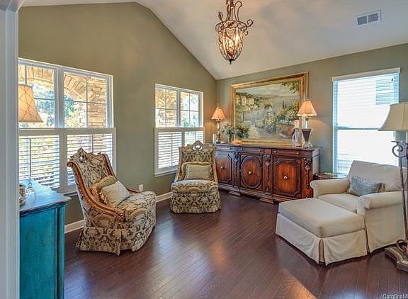 2nd image of 9202 Rayneridge Dr #204