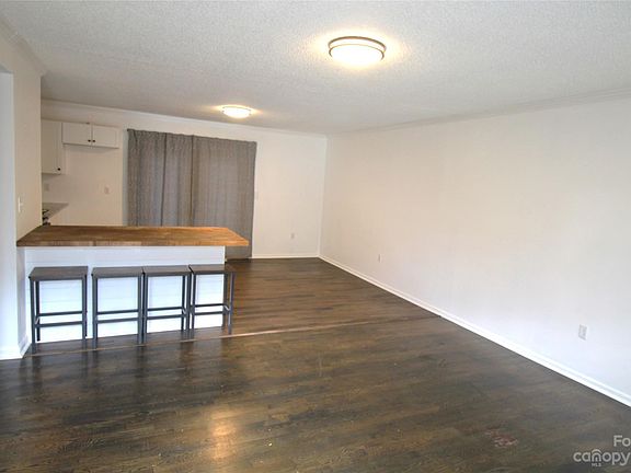 2nd image of 243 Branchwood Cir