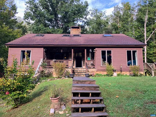 1960 Lynchburg Dr, Charlottesville, VA 22903