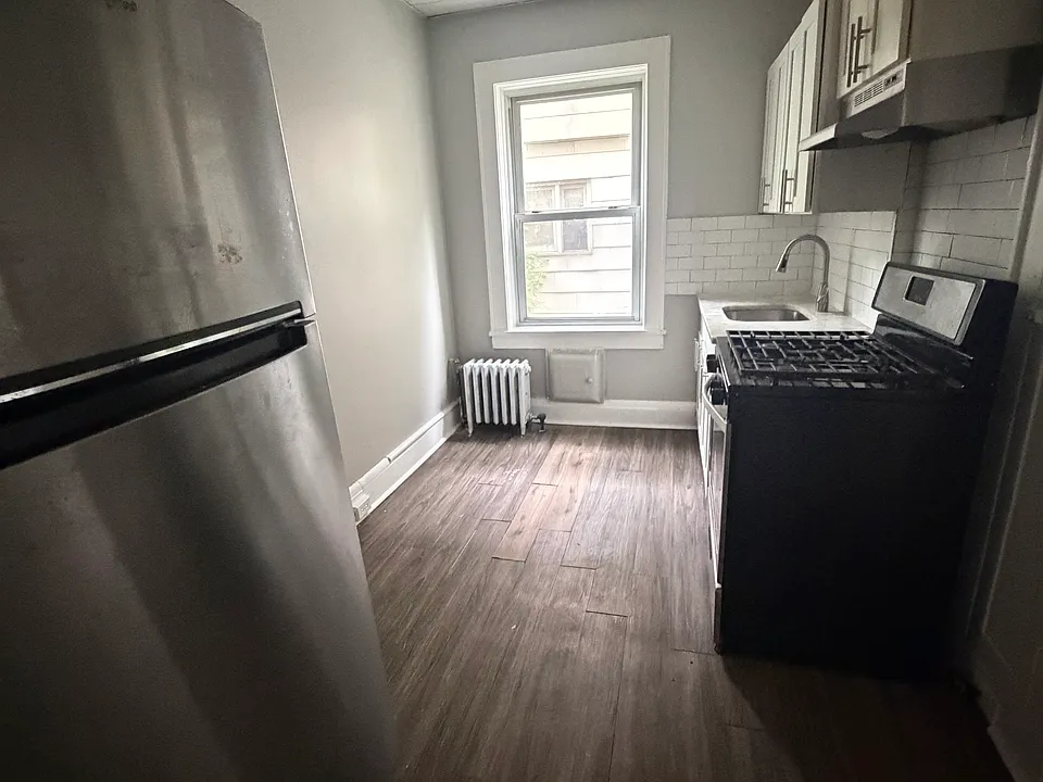 234 Walnut St #5