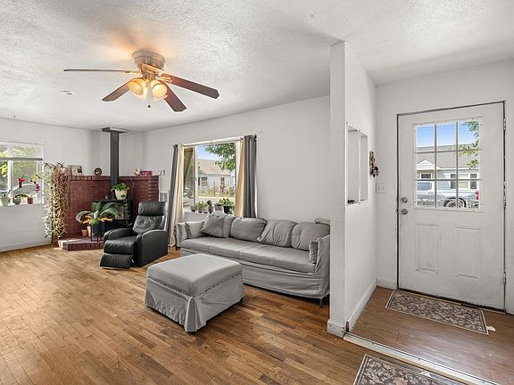 3rd image of 328 N 10th St