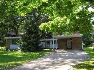 2128 N McAree Rd, Waukegan, IL 60087