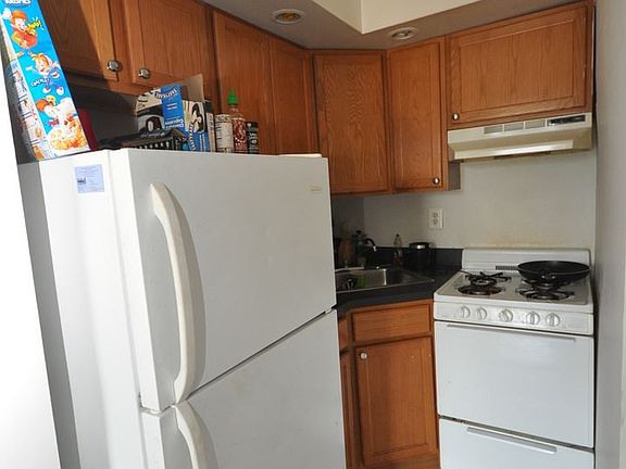 4th image of 1501 W Girard Ave #6016730