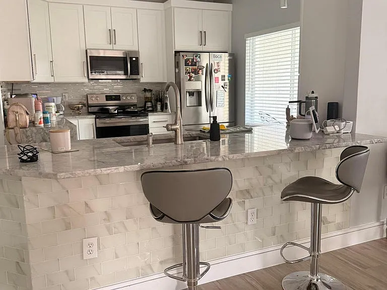 1310 SW 48th Ter — Photo 8