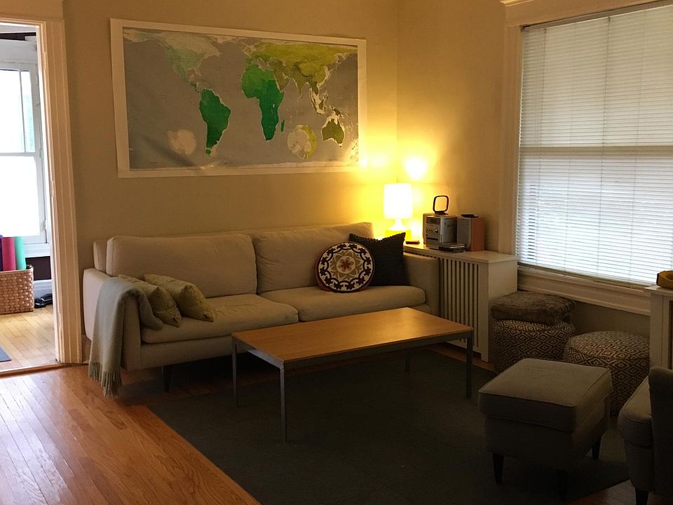 1st image of 1219 Oak Ave Unit 1
