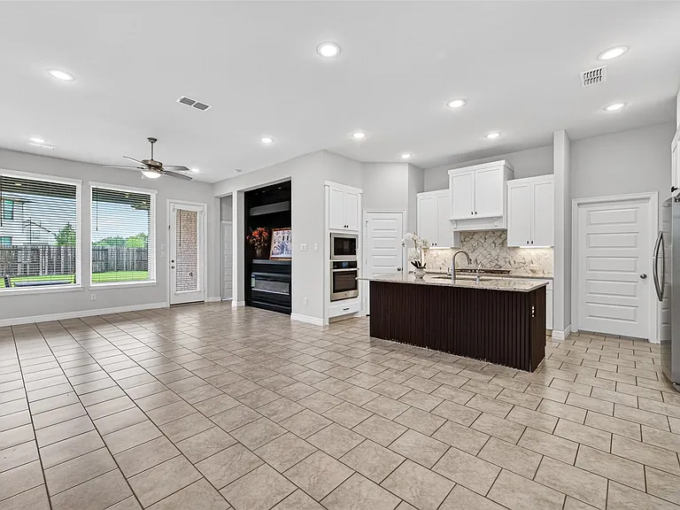 6602 Albany Forest Ct — Photo 7