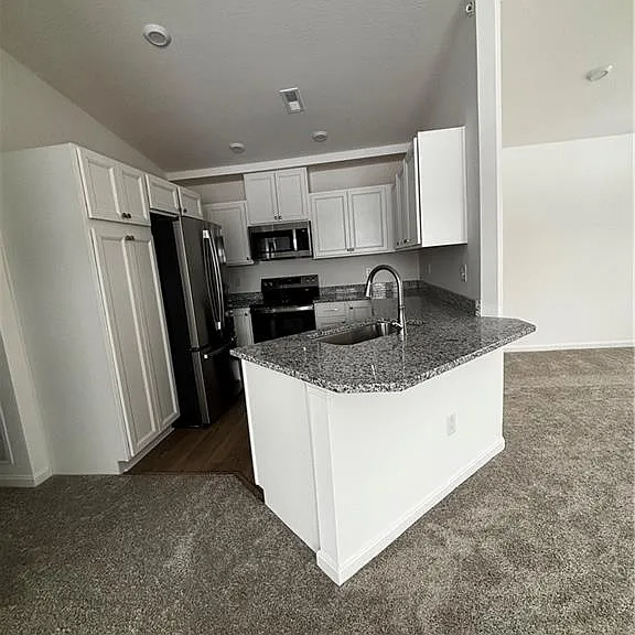 2736 Amberwood Ln #305 — Photo 4