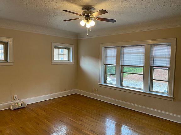 2nd image of 12039 Edgewater Dr APT 305