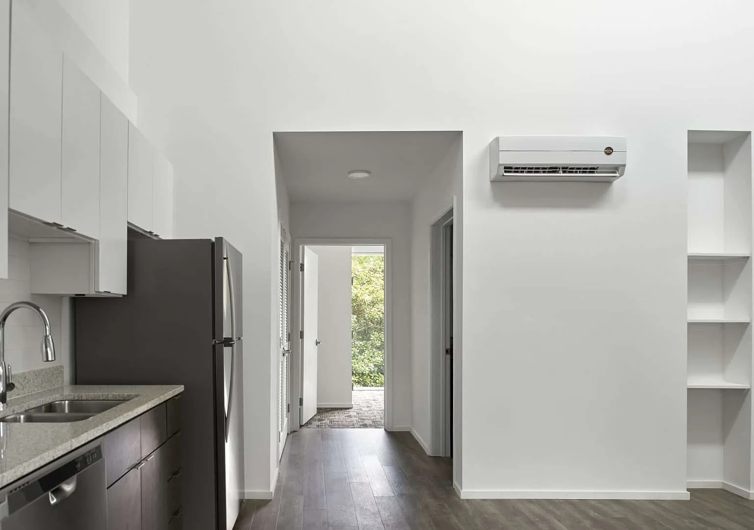 1 bed, 634 sqft, $1,350 — Photo 4