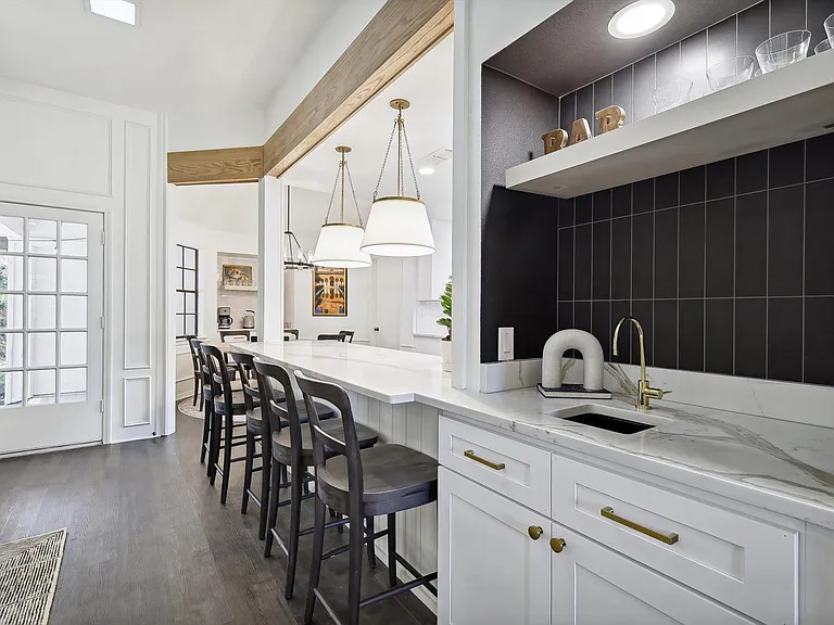 800 High Meadow Dr — Photo 17